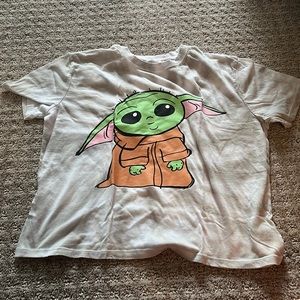 Starwards baby Yoda cropped shirt